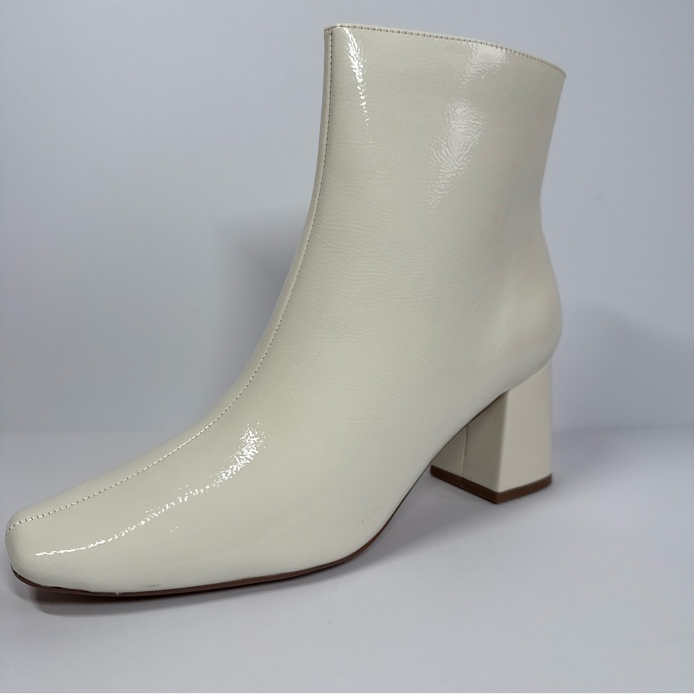 NEW Journee Collection Haylinn White Heeled Boots Size 9 US Tru Comfort Foam - Picture 2 of 12